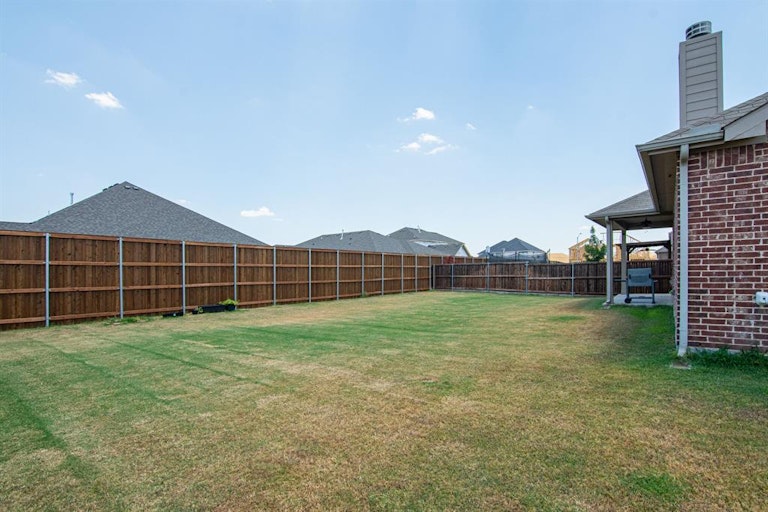 Photo 39 of 40 - 1508 Fallingwater Trl, Haslet, TX 76052
