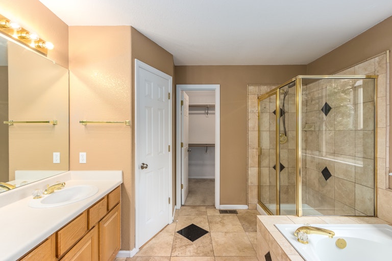 Photo 6 of 19 - 4655 W 112th Ct, Westminster, CO 80031