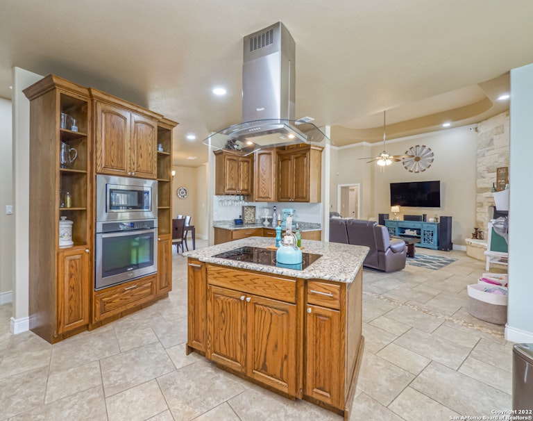Photo 15 of 49 - 834 Lodge Creek Dr, New Braunfels, TX 78132