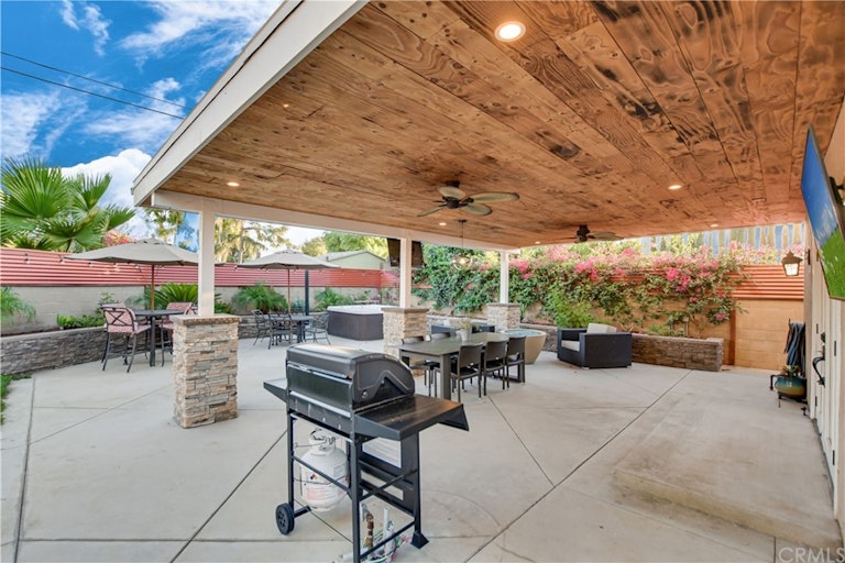 Photo 41 of 50 - 1986 Peyton Rd, La Verne, CA 91750