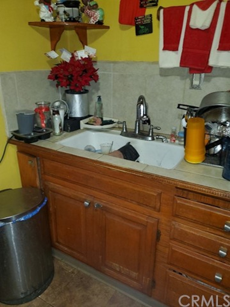 Photo 6 of 18 - 815 W 156th St, Compton, CA 90220