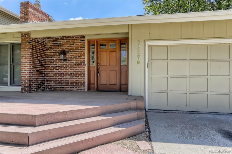 Photo 3 of 35 - 12379 E Bates Cir, Aurora, CO 80014