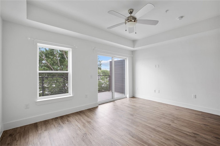 Photo 5 of 16 - 6444 Burnet Rd #205, Austin, TX 78757