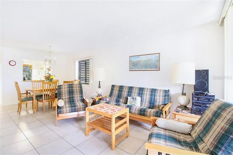 Photo 7 of 25 - 1800 Mariner Dr #11, Tarpon Springs, FL 34689