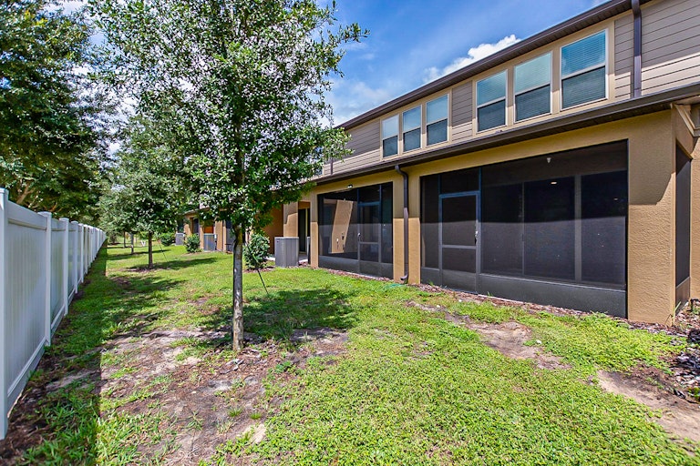 Photo 7 of 19 - 1236 Pavia Dr, Apopka, FL 32703