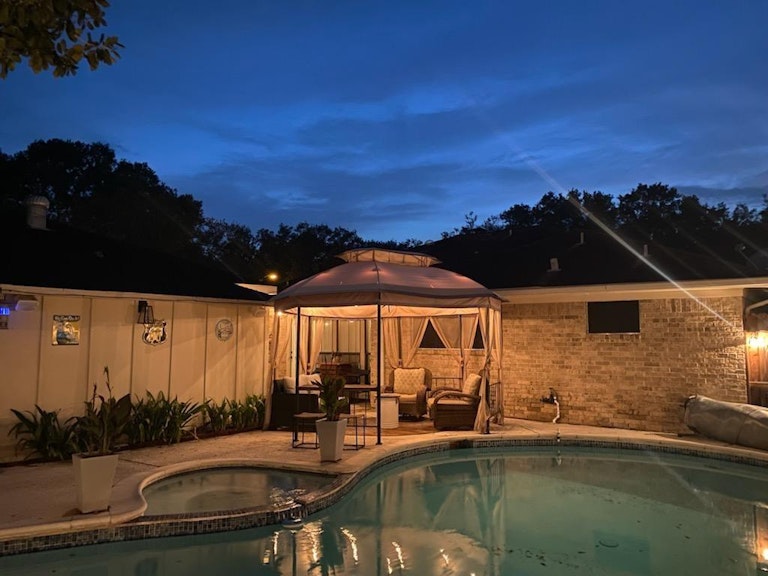Photo 18 of 38 - 939 Hidden Canyon Rd, Katy, TX 77450