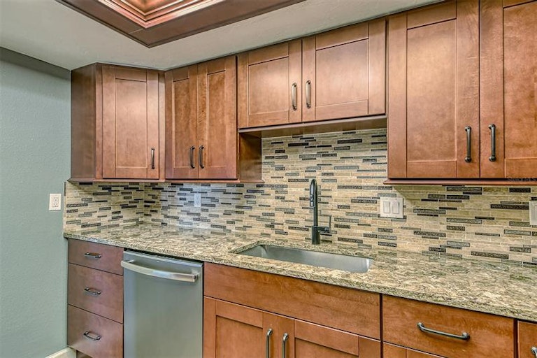 Photo 19 of 57 - 1200 E Peppertree Ln #606, Sarasota, FL 34242