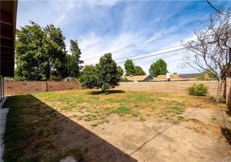 Photo 1 of 1 - 8744 Debra Ave, North Hills, CA 91343