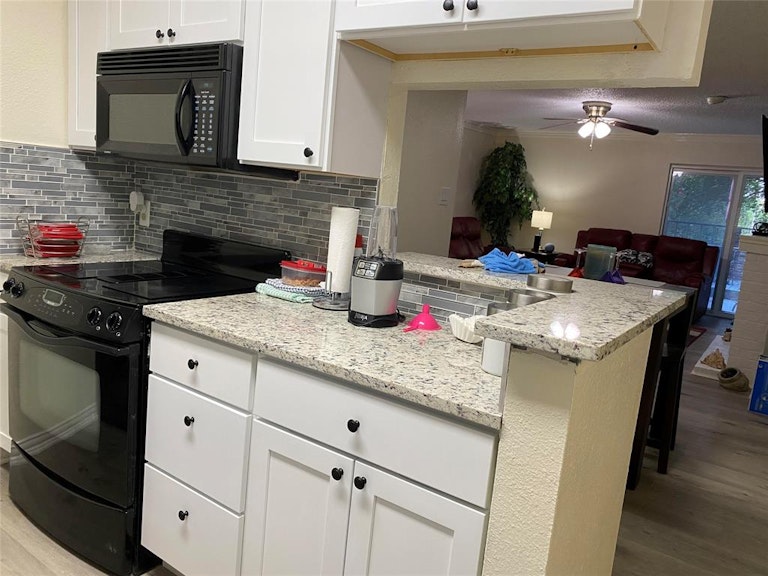 Photo 3 of 9 - 4212 Medical Dr #1102, San Antonio, TX 78229