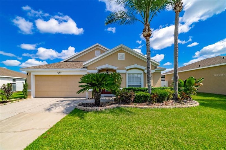 Photo 1 of 30 - 22328 Red Jacket Ln, Land O Lakes, FL 34639