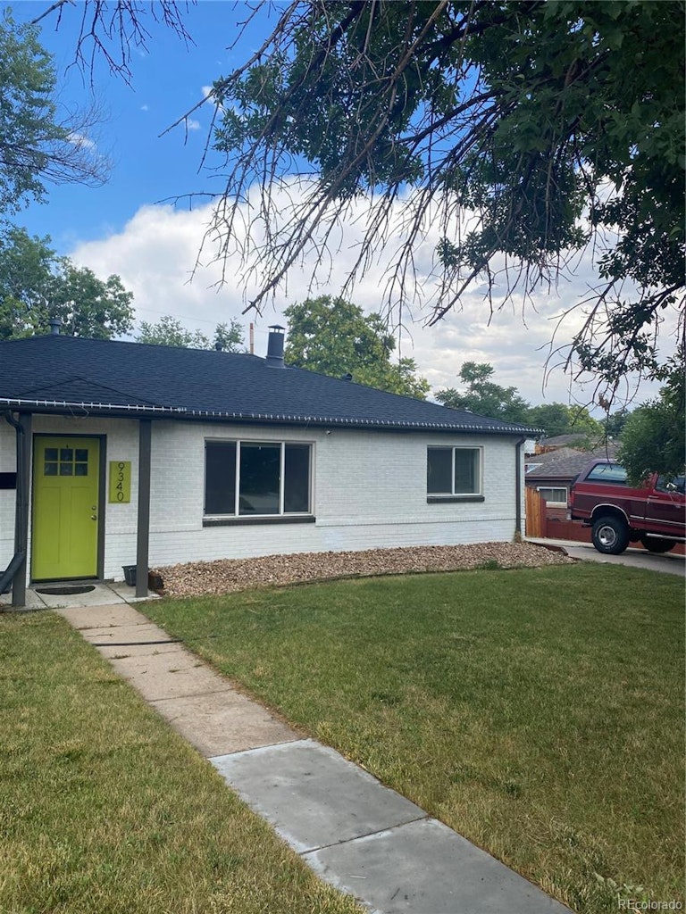 Photo 2 of 22 - 9340 Ellen Ct, Thornton, CO 80229