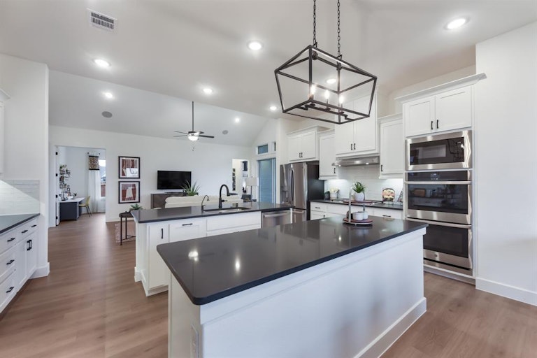 Photo 9 of 26 - 2320 Winecup Rd, Prosper, TX 75078