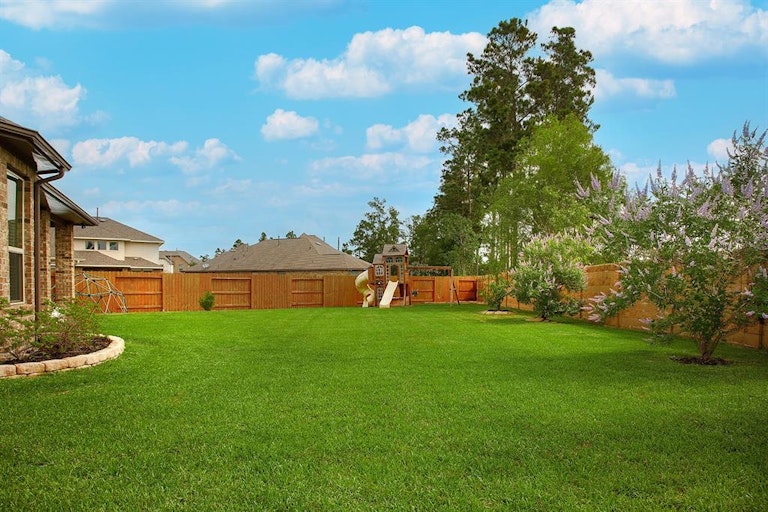 Photo 26 of 29 - 3851 Supremes Trl, Spring, TX 77386