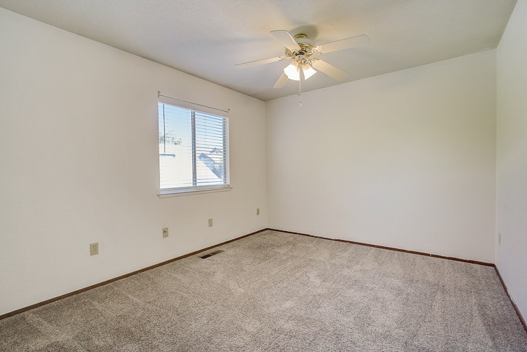 Photo 25 of 36 - 1708 Branchwood Cir, Modesto, CA 95355