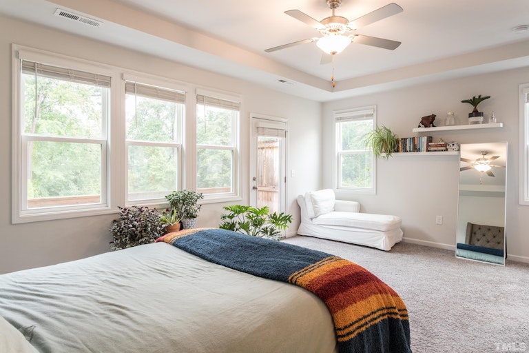 Photo 17 of 30 - 3700 Buffaloe Rd, Raleigh, NC 27604