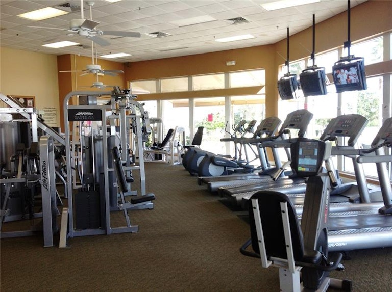 Photo 23 of 29 - 1010 Harmony Ln, Clermont, FL 34711