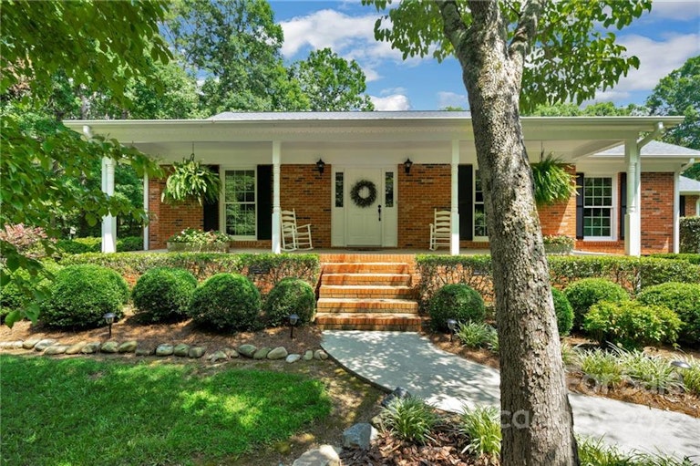 Photo 1 of 39 - 333 Clontz Rd, Indian Trail, NC 28079