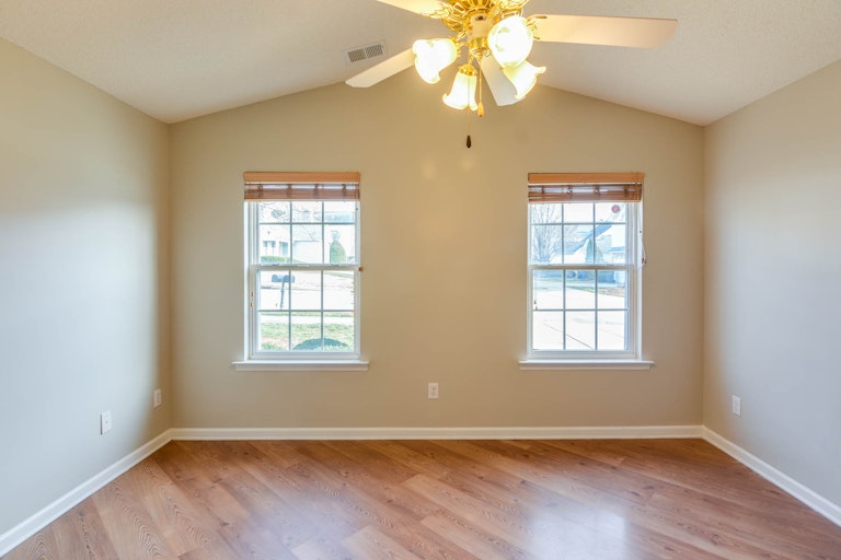 Photo 10 of 26 - 3228 Marcony Way, Raleigh, NC 27610