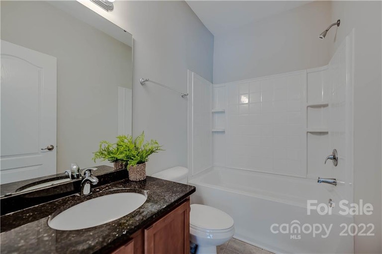 Photo 24 of 34 - 9809 Longstone Ln, Charlotte, NC 28277