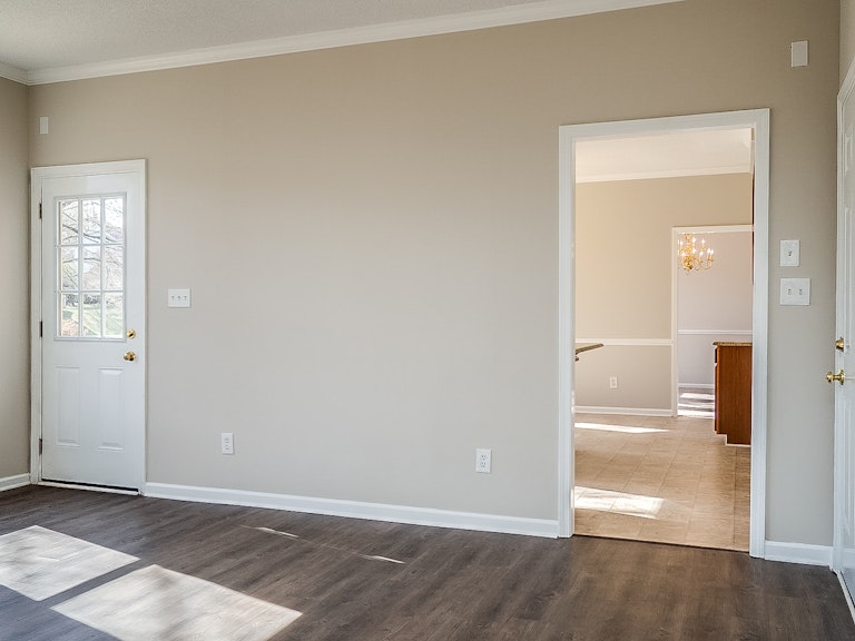 Photo 8 of 26 - 2500 Holbrook Ct, Raleigh, NC 27604