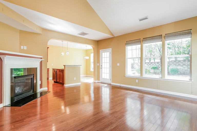 Photo 7 of 23 - 424 Hilltop View St, Cary, NC 27513