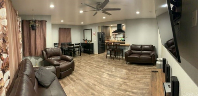 Photo 3 of 13 - 1308 N Pearl Ave, Compton, CA 90221