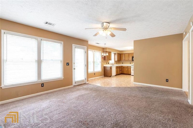 Photo 9 of 18 - 1215 Carlysle Park Dr, Lawrenceville, GA 30044