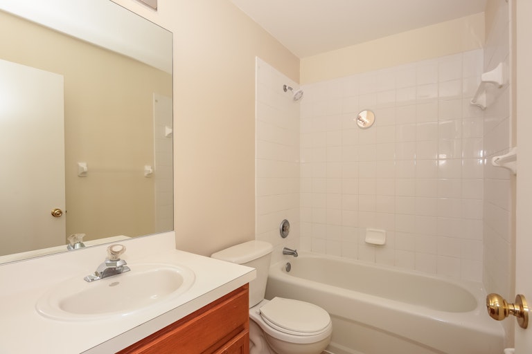 Photo 23 of 25 - 12917 Jessup Watch Pl, Riverview, FL 33579
