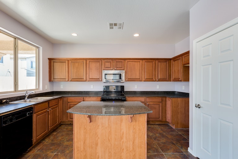 Photo 4 of 31 - 4349 E Cullumber St, Gilbert, AZ 85234