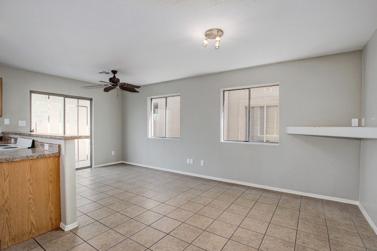 Photo 3 of 22 - 15639 N 29th Way, Phoenix, AZ 85032