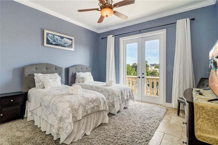 Photo 20 of 58 - 9548 W Gulf Blvd, Treasure Island, FL 33706