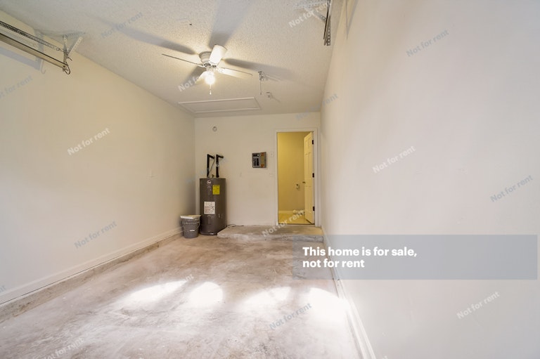 Photo 23 of 31 - 8350 Argyle Corners Ct, Jacksonville, FL 32244