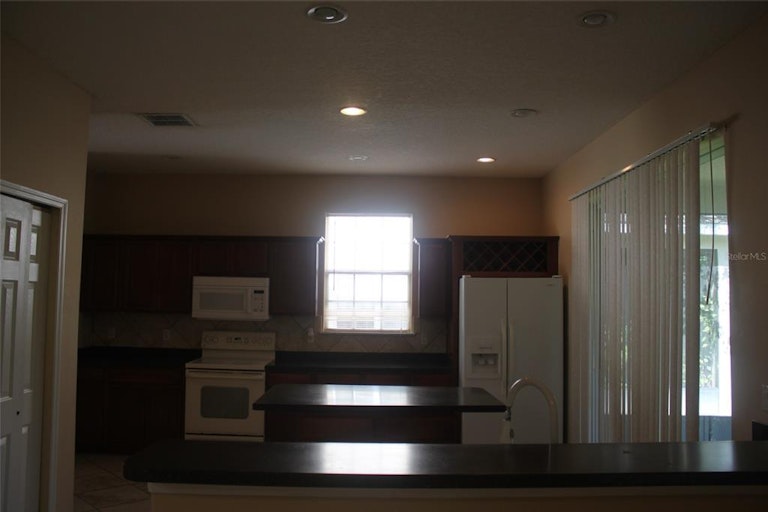 Photo 7 of 19 - 2806 Eagle Eye Ct, Kissimmee, FL 34746