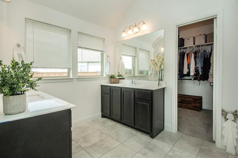 Photo 22 of 34 - 2221 Graham Rd, Anna, TX 75409